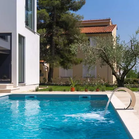 Vikendica Gloria Frata